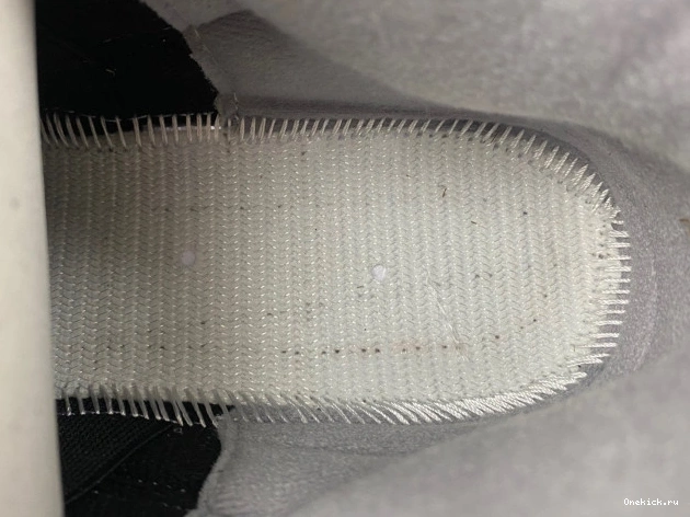 One Kick Jordan Air Noir CK9246-001 WMNS Off 3 0810